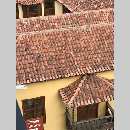 Apartament Tele-working. Central. Gran Balcon. Vistas.